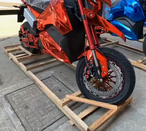 全新个性电动跑车低价出售 感兴趣的话点“我...