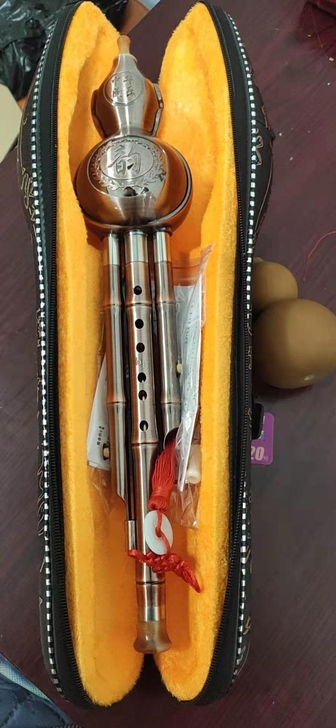 清库存半价出售 , 全新葫芦丝,降B和C调...