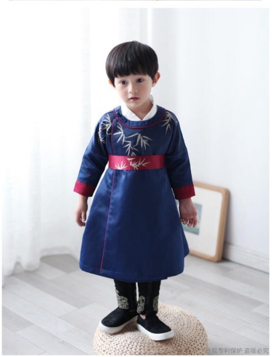 正版汉服出租男童