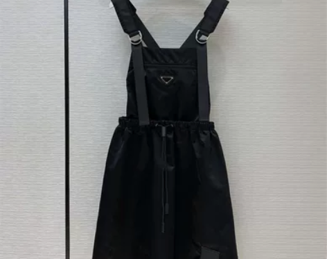 ?正确版欧货潮牌21早春新款三角标松紧腰可...