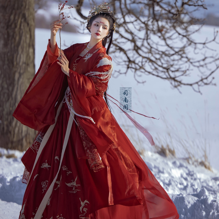 司南阁原创【星辰宫】汉服女红色酒红色绣花齐...