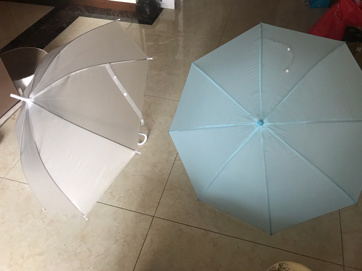 彩色透明伞，之前摆地摊时候买的，现在上班了...