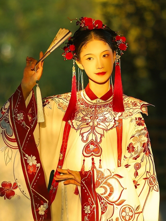 汉尚华莲京华旧梦走秀款汉服女秋装原创大襟长...