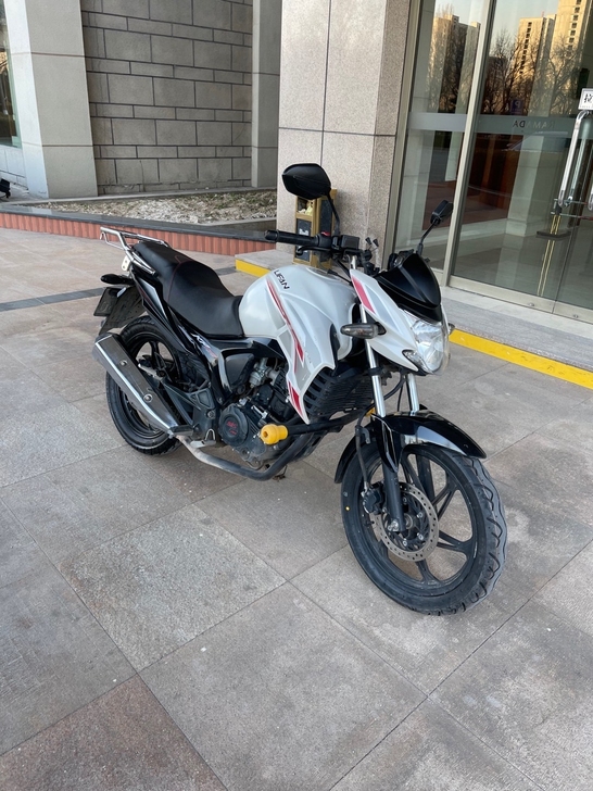 力帆KP150摩托车工沪19年买的，一直放...