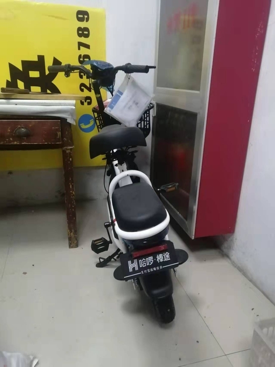 出售电动车一辆全新全新的有发票可以挂牌有四...