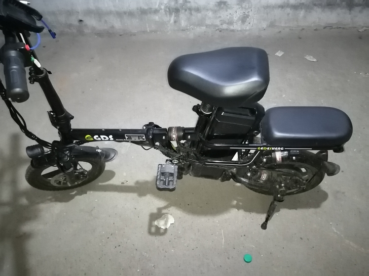 国内品牌哥德圣折叠电动车，买回来是做代驾用...