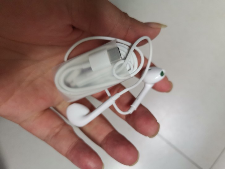 opporeno3原装耳机，全新未使用，卖...