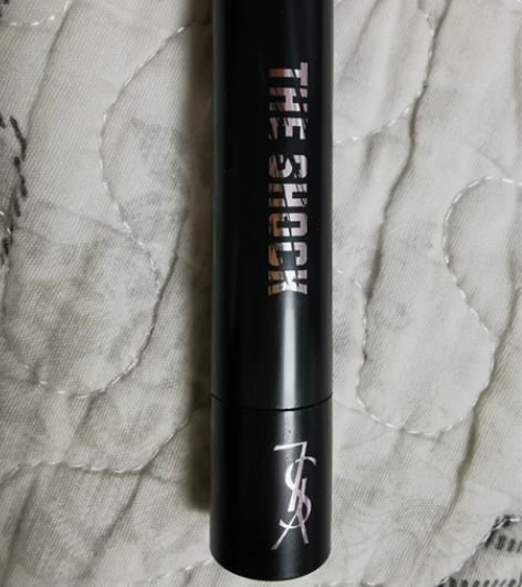 YSL圣罗兰睫毛膏 朋友出国旅游买来送我的...