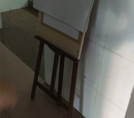 实木画架，深圳自提 感兴趣的话点“我想要”...