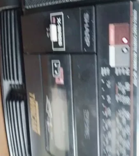 夏普W○一丅237Z收录机，品相很好，正常...