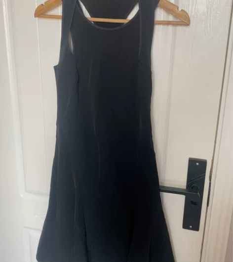 DKNY连身裙  4码  九成新胸围40....