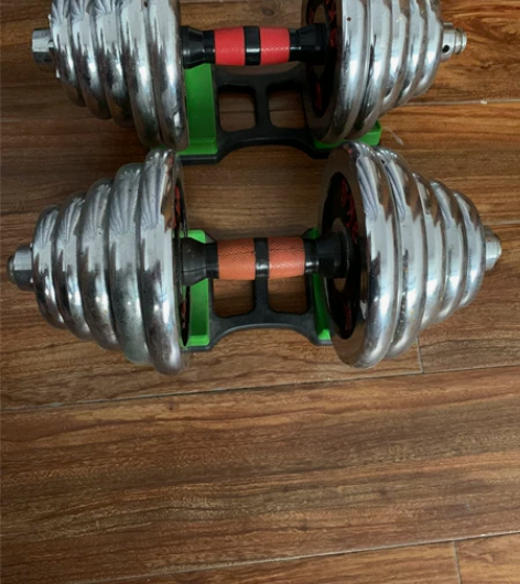 单支25公斤哑铃，两支共50公斤，重量可调...