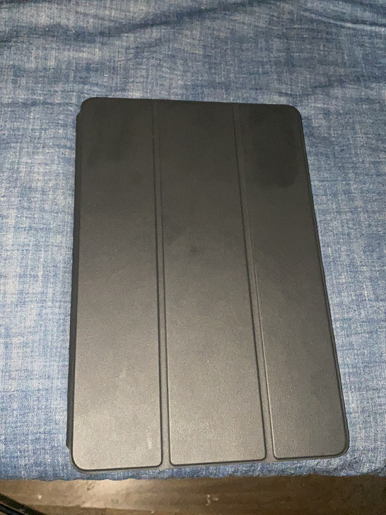 小米平板5pro，6+256的，不是插卡的...