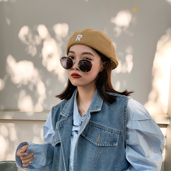 杨同学 帽子 本人戴太大。建议头围大的姐妹拍