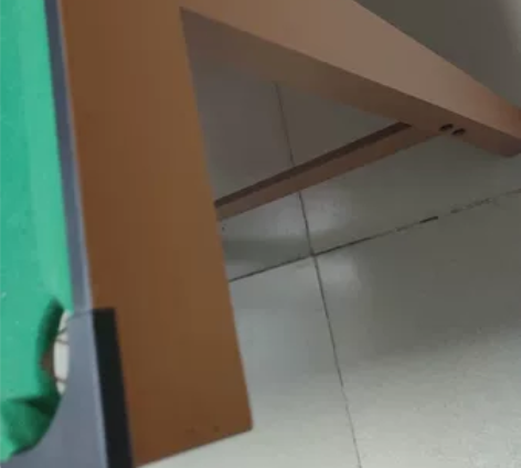 这台球有人喜欢吗,就用一回,小孩回去忘带了...