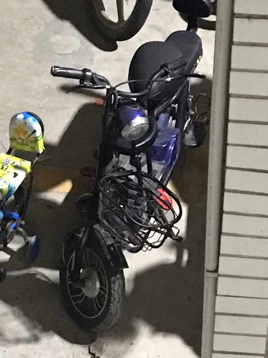 麦科特48v电动车，续航20公里，用不到了...