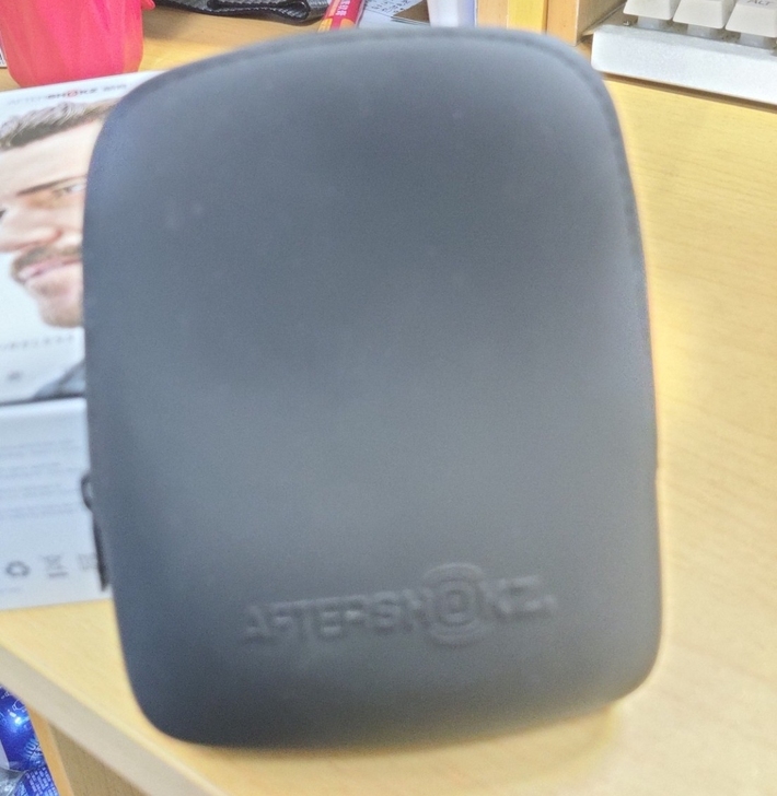 几乎全新，没用上，韶音骨传导耳机原装硅胶耳...