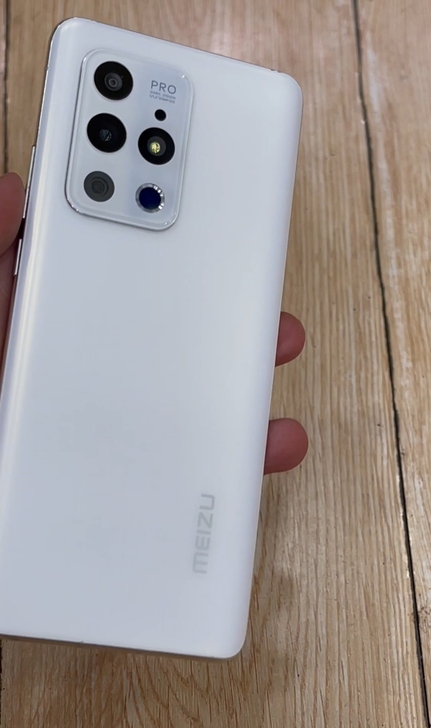 魅族18Pro  12+256    屏幕...