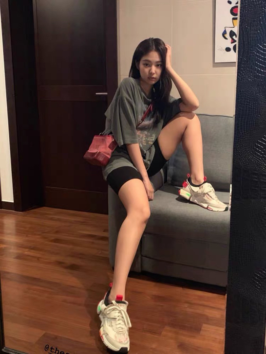 jennie同款金智妮明星同款星空印花bf...