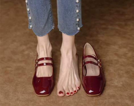 红色玛丽珍鞋复古漆皮小皮鞋女方头中粗跟浅口...
