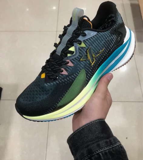 特步騛速3.0跑鞋 鞋子全部实拍图所见即所...