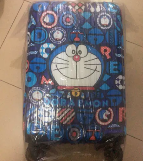 哆啦A梦拉杆箱。 全新拉杆箱，高50cm，...