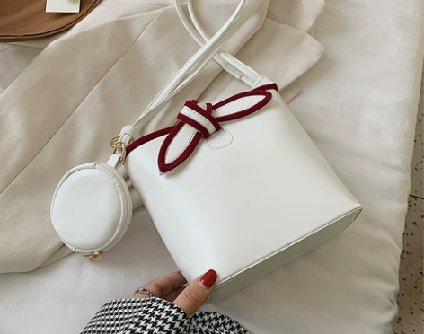 优尚 女士包 感兴趣的话点“我想要”和我私...