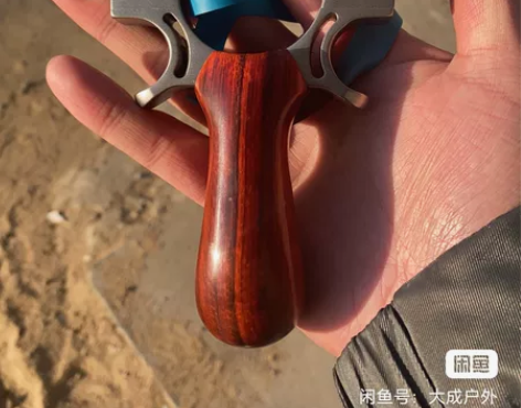全新追龙弹弓，质量超级棒，弓头是304不锈...