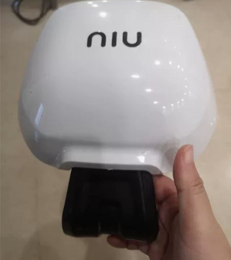 小牛电动 NQi后靠背 白色 实体店购买 ...