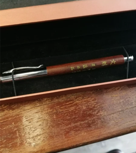 便携式毛笔两位国级大师合作礼品，制笔大师胡...