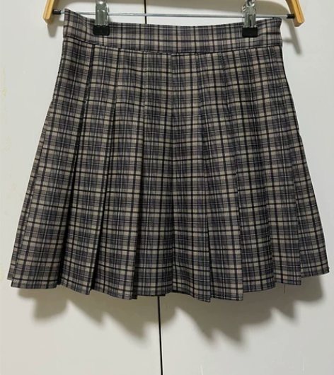 高腰百褶裙 腰围64cm，有内衬。 我假胯...