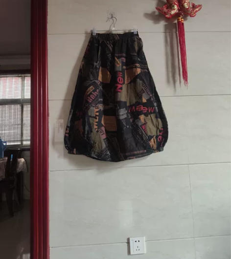 亚麻花苞裙，均码。 感兴趣的话点“我想要”...