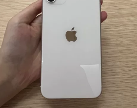 出自用闲置11，128G电池88，除了换过...