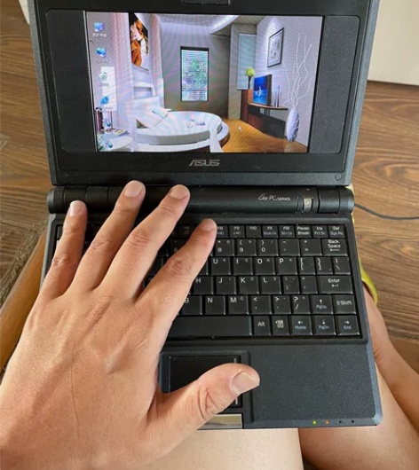 E-pc，还记得很多年前华硕电脑，最小的笔...