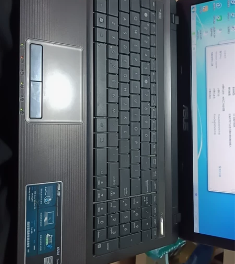 华硕笔记本   原装无拆无修    功能正...