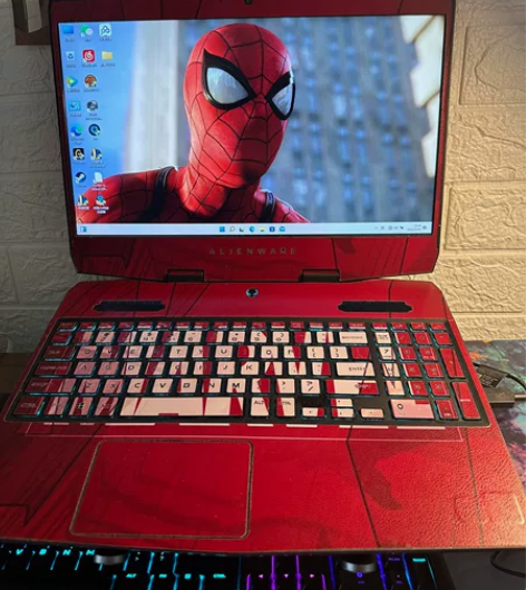 外星人m15 自用的，拆过一次机往里面加了...