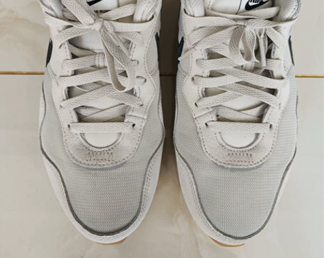 Nike文化运动鞋，44码（280码）。9...