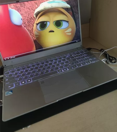 轻薄本 买来就上上网课 有两年维修 无磨损...