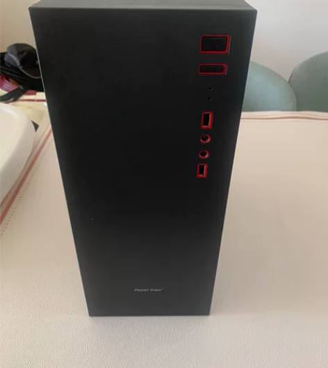 电脑机箱，就一个机箱，同城自提 感兴趣的话...