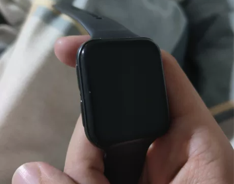 OPPO Watch 2 42 屏幕有一个...