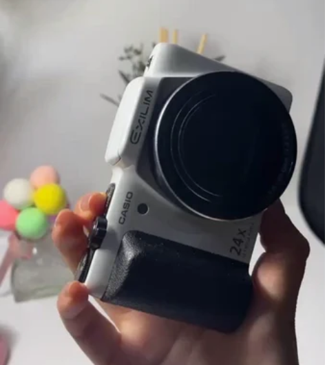 卡西欧h50 稀有奶白色 1600w像素2...