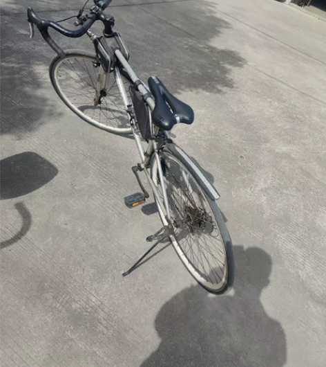 公路自行车，赛车，21速 感兴趣的话点“我...