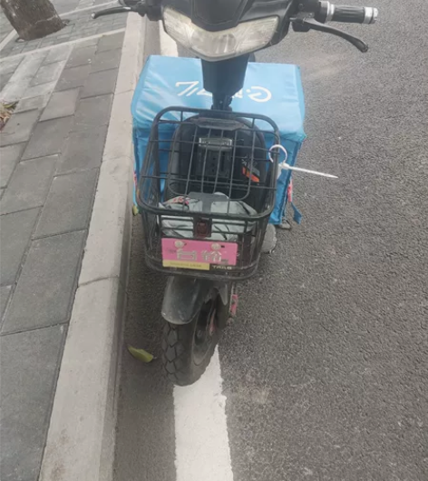 台铃老款电动车一辆，合格证在，72-60锂...