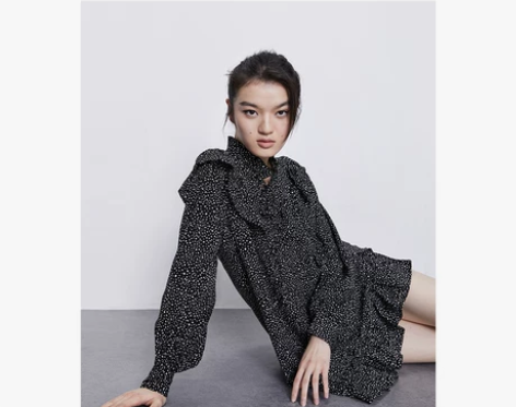 UR春季新品青春女装休闲时尚荷叶领A型连衣...