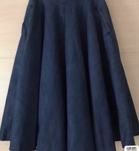 阿玛施 赫本风 牛仔伞裙 专柜正品 成色新...