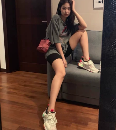 jennie同款金智妮明星同款星空印花bf...