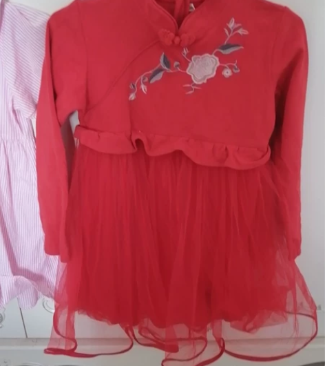 中国风改良红色连衣裙，女童春秋款130码，...