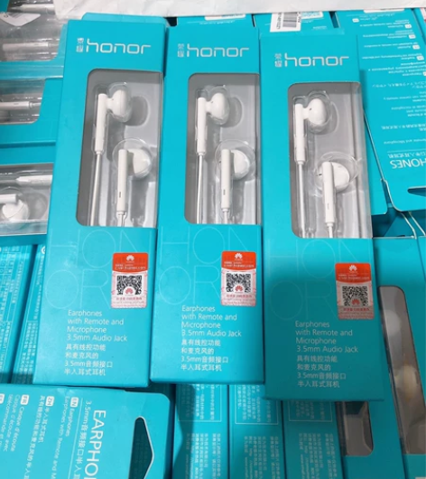 华为荣耀AM115耳机 半入耳式 实图拍摄...