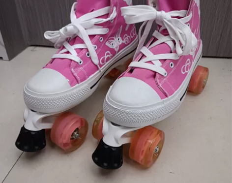 透气帆布成年双排滑轮旱冰鞋，成色：99新，...