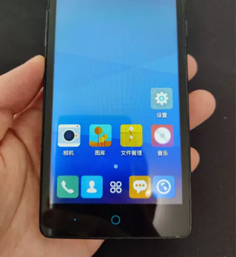 中兴 Q509T 移动4G 手机，7新四角...